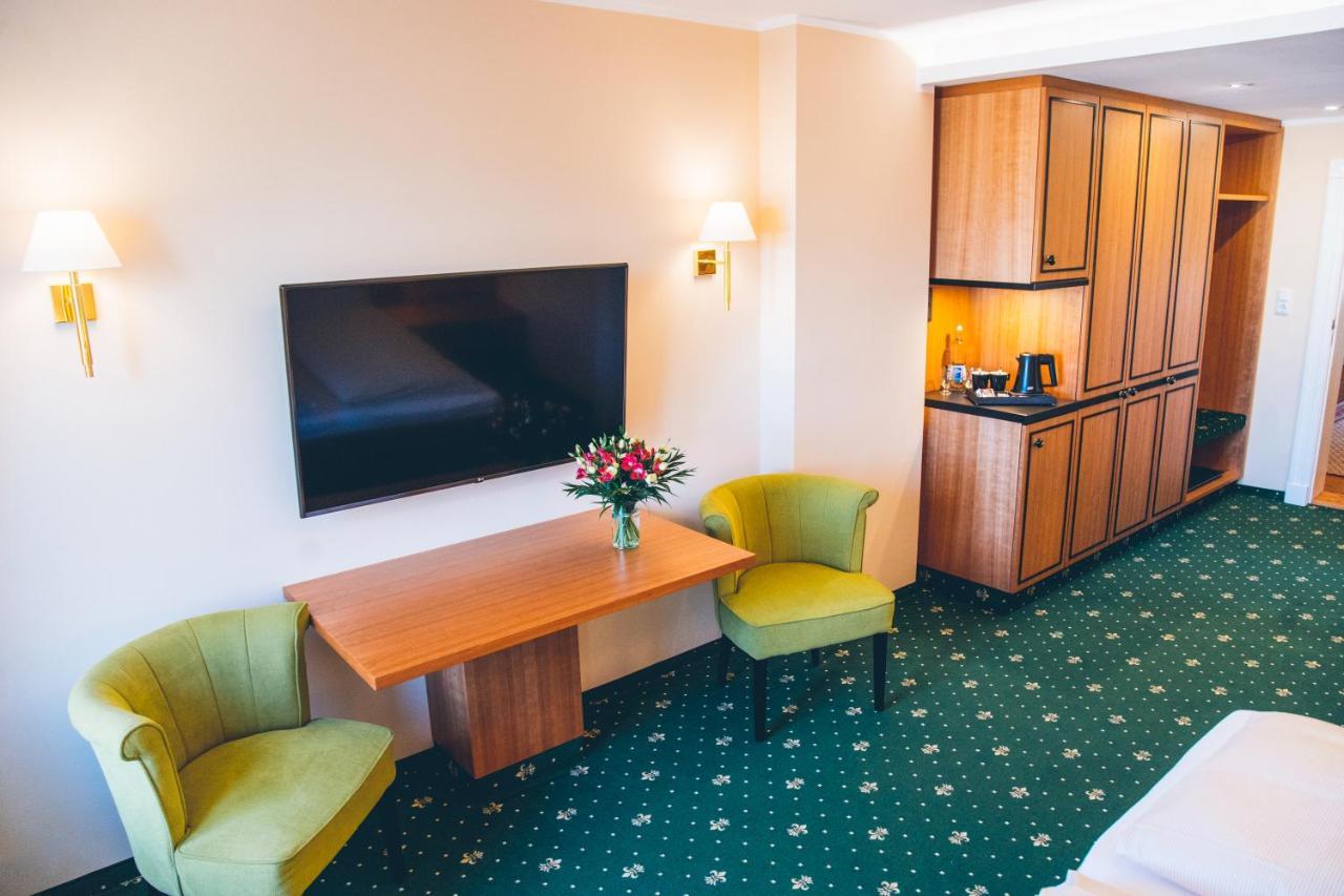 Gutshaus Neu Farpen Hotel Neuburg  Eksteriør billede